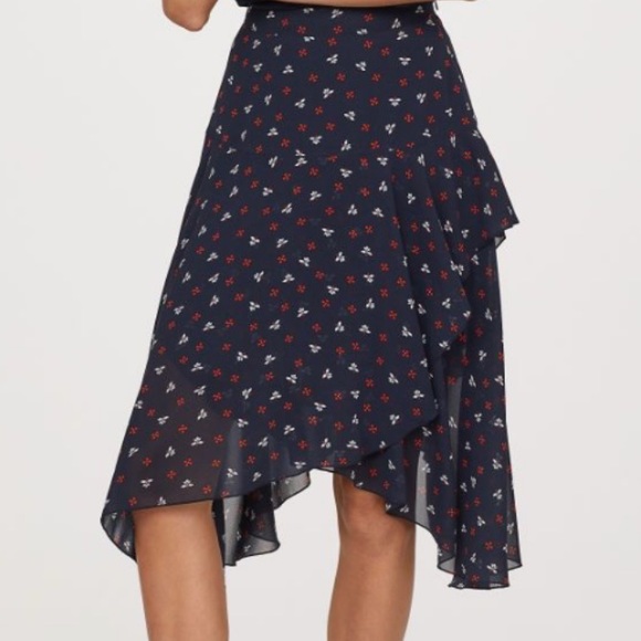 H&M Dresses & Skirts - 💐H&M NEw with tag Skirt